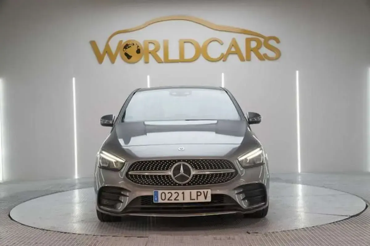 Usado Mercedes B250e 218 CV (160 kW) 2021 Gris Utilitario