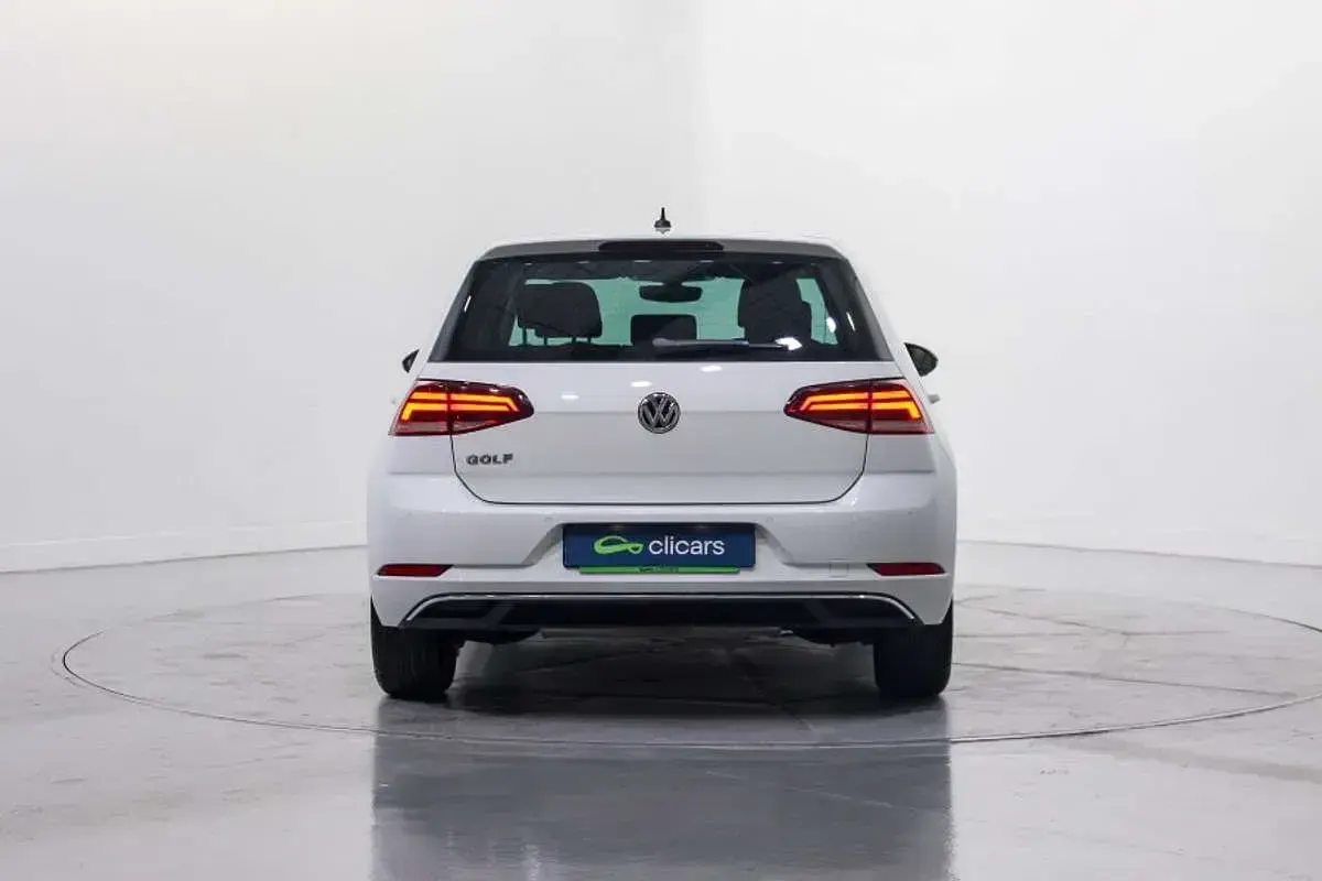 Usado VW Golf VII Advance 116 HP (85 kW) 2019 Branco Citadino