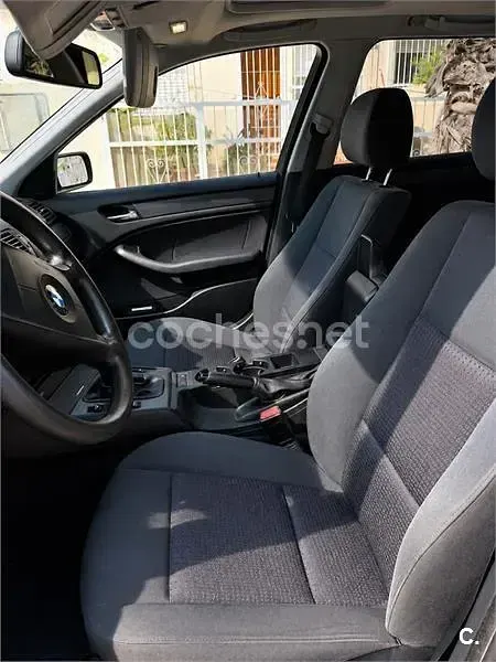 Usado BMW 318 143 CV (105 kW) 2005 Azul Berlina