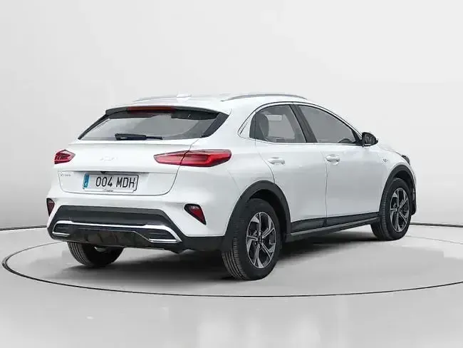 Usado Kia XCeed 120 CV (88 kW) 2023 Blanco SUV