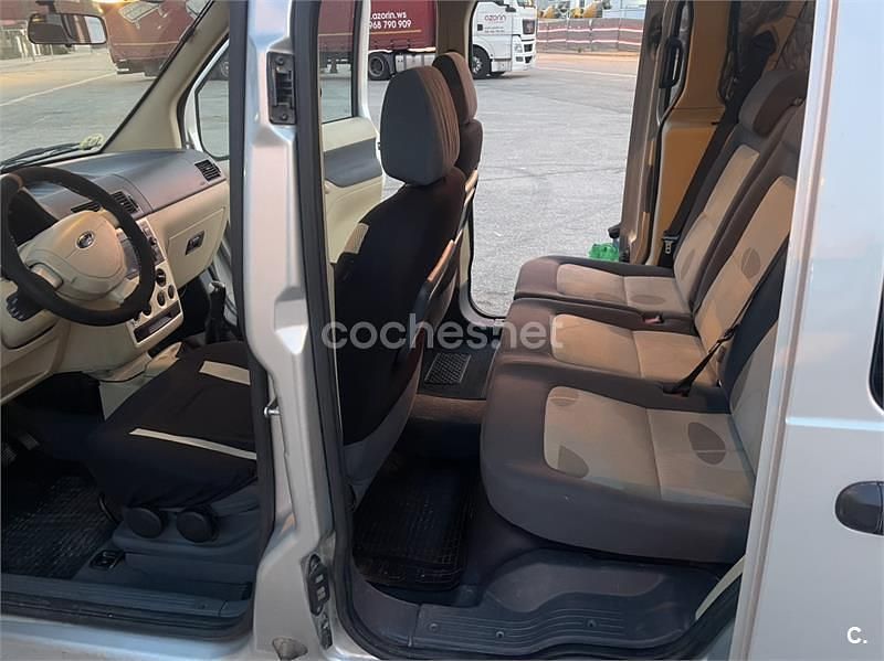 Gris / plata Usado 2013 Ford Tourneo Connect Trend Monovolumen | 6000 € (Precio justo) - Imagen 1/1