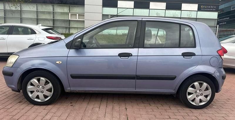 Usado Hyundai Getz 67 CV (49 kW) 2007 Azul Utilitario