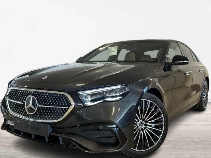 Gris Nuevo 2025 Mercedes E220 Berlina | 82.790 € - Imagen 1/4