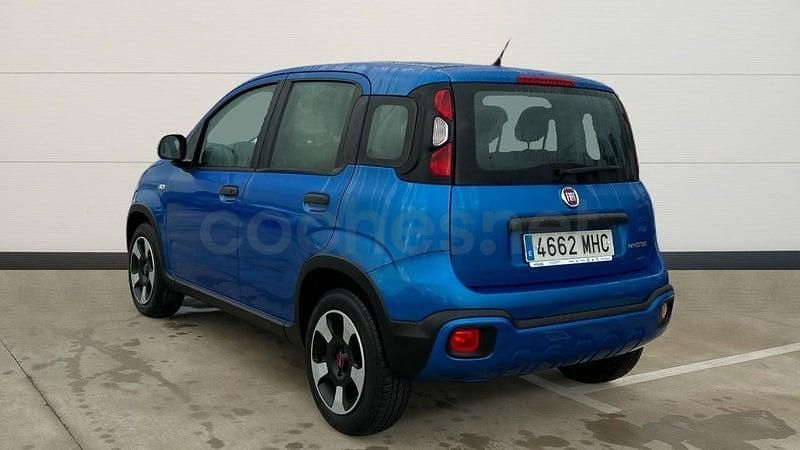 Usado Fiat Panda Cross Cross 70 CV (51 kW) 2023 Azul Utilitario