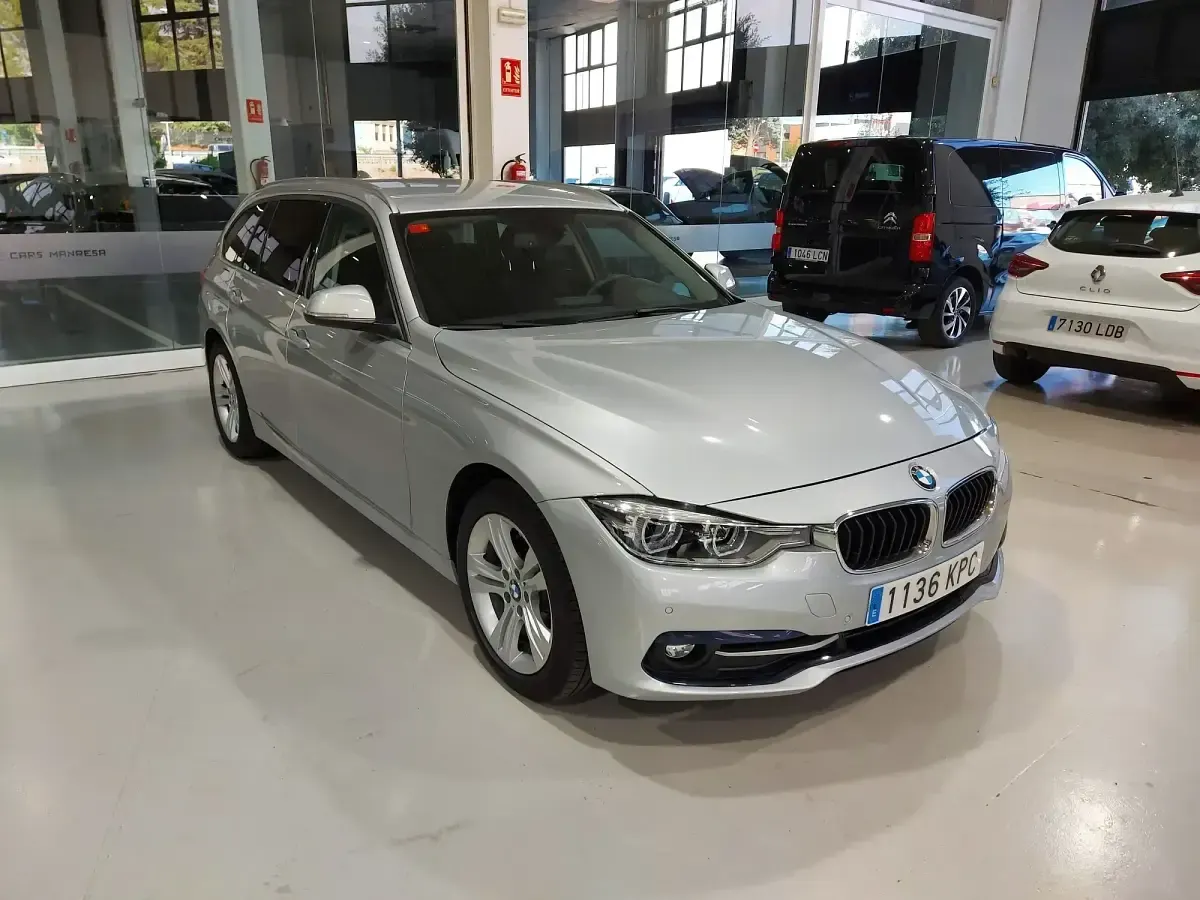Usado BMW 318 Sport Line 150 CV (110 kW) 2019 Gris Familiar