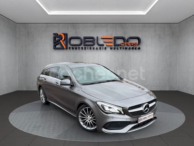 Gris / plata Usado 2018 Mercedes CLA200 Shooting Brake Familiar | 22.900 € (Un poco caro) - Imagen 1/4