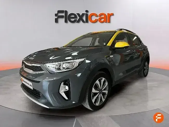 Usado Kia Stonic 100 CV (73 kW) 2021 Gris SUV