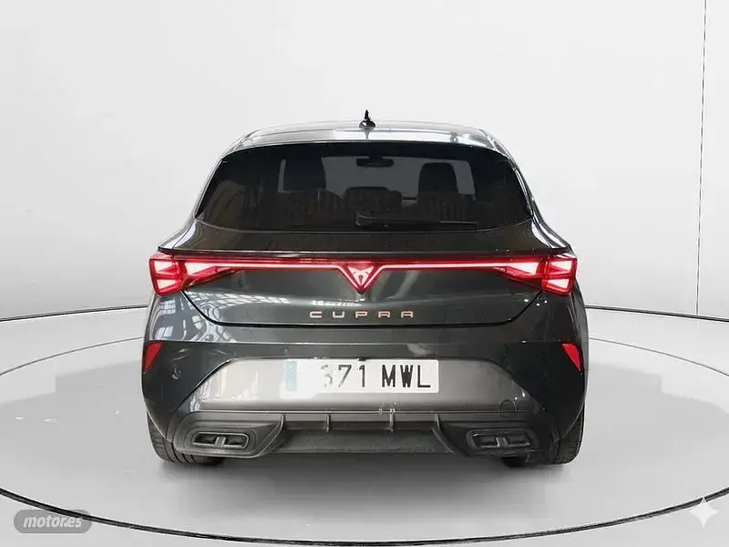 Usado Cupra Leon 150 CV (110 kW) 2024 Gris Berlina