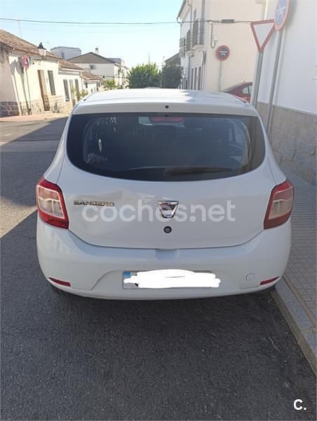 Usado Dacia Sandero Base 75 CV (55 kW) 2016 Blanco Berlina