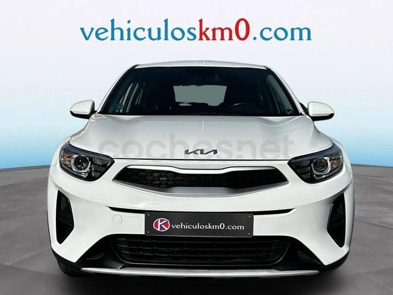 Usado Kia Stonic 84 CV (61 kW) 2023 Blanco SUV