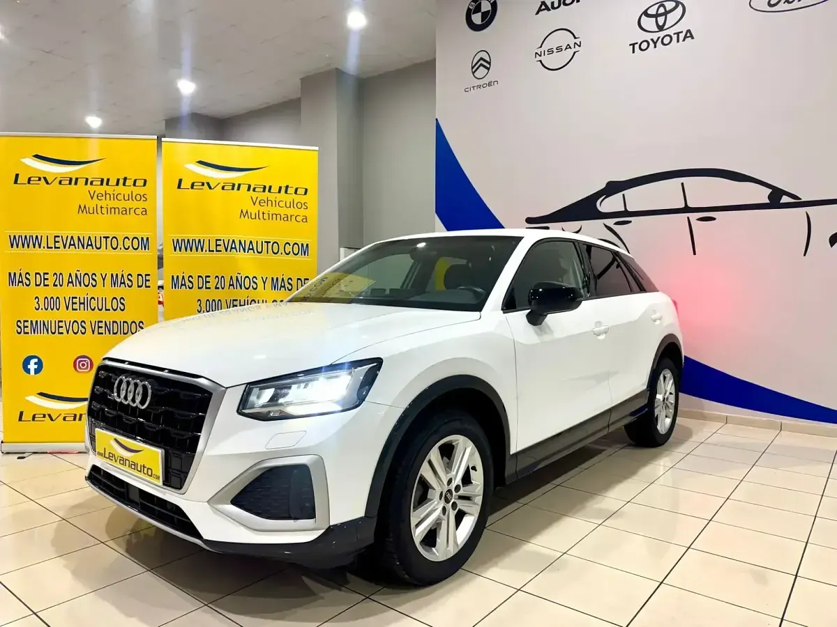 Usado Audi Q2 Advanced 150 CV (110 kW) 2021 Blanco SUV