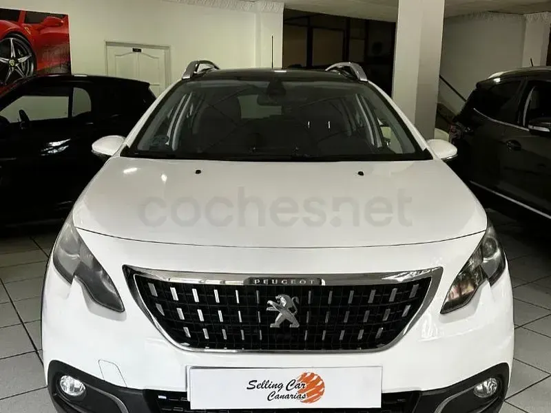 Usado Peugeot 2008 Allure 110 CV (80 kW) 2018 Blanco SUV