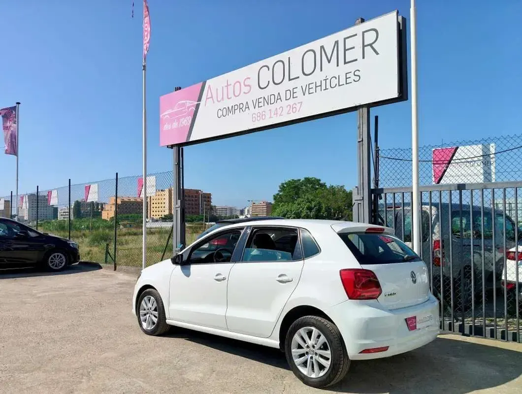 Usado VW Polo Advance 75 CV (55 kW) 2016 Blanco Utilitario