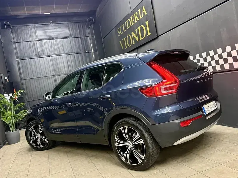 Usado Volvo XC40 Inscription 211 CV (155 kW) 2022 Azul SUV