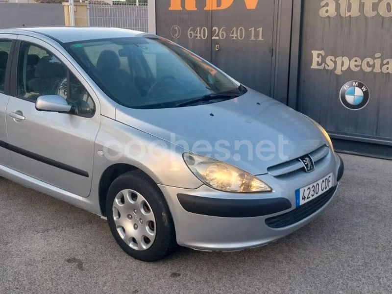 Gris / plata Usado 2003 Peugeot 307 Berlina | 2800 € (Precio justo) - Imagen 1/4