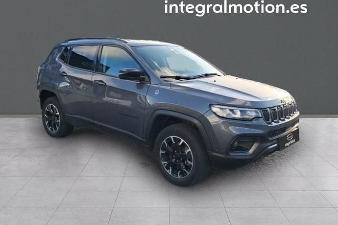 Usado Jeep Compass Trailhawk 240 CV (176 kW) 2022 SUV