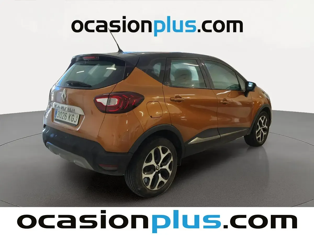 Usado Renault Captur Zen 120 CV (88 kW) 2017 Naranja SUV