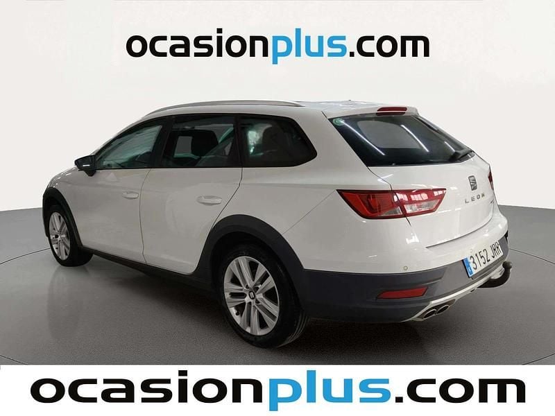 Usado Seat Leon 4Drive 184 CV (135 kW) 2016 Blanco Monovolumen