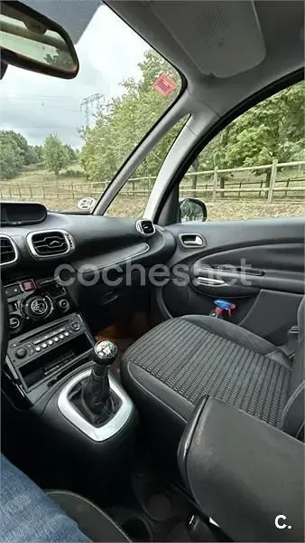 Usado Citroën C3 Picasso Exclusive 92 CV (67 kW) 2012 Rojo Monovolumen