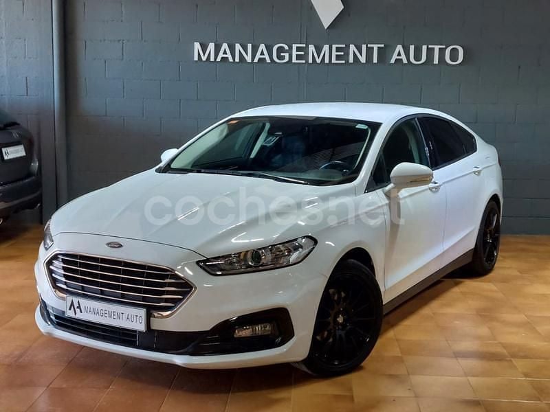Blanco Usado 2019 Ford Mondeo Trend Berlina | 16.990 € (Precio justo) - Imagen 1/4