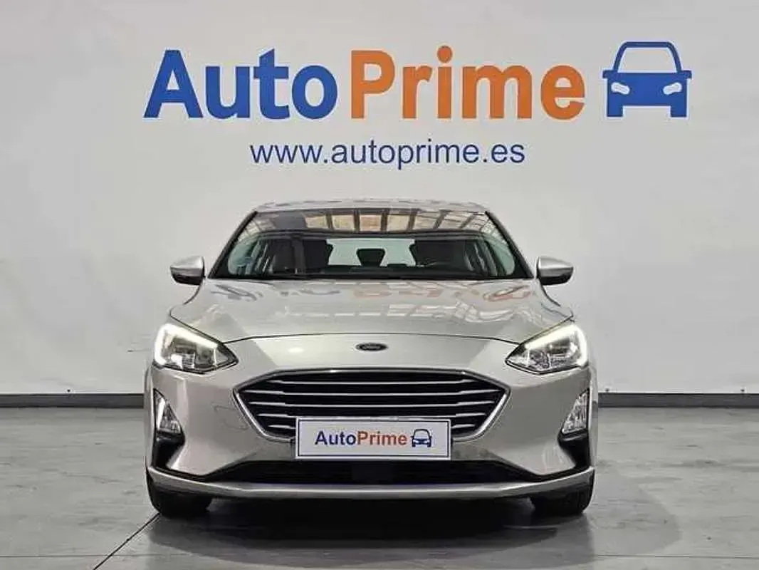 Usado Ford Focus Trend+ 125 CV (91 kW) 2021 Gris Utilitario