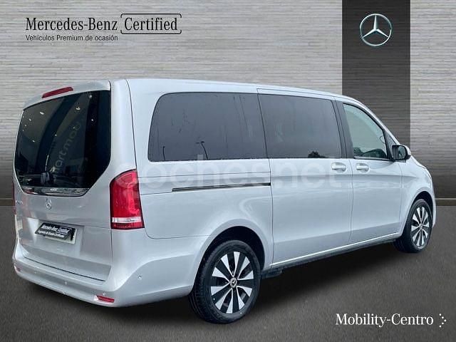Usado Mercedes V250 Avantgarde 190 CV (139 kW) 2023 Gris / plata Monovolumen