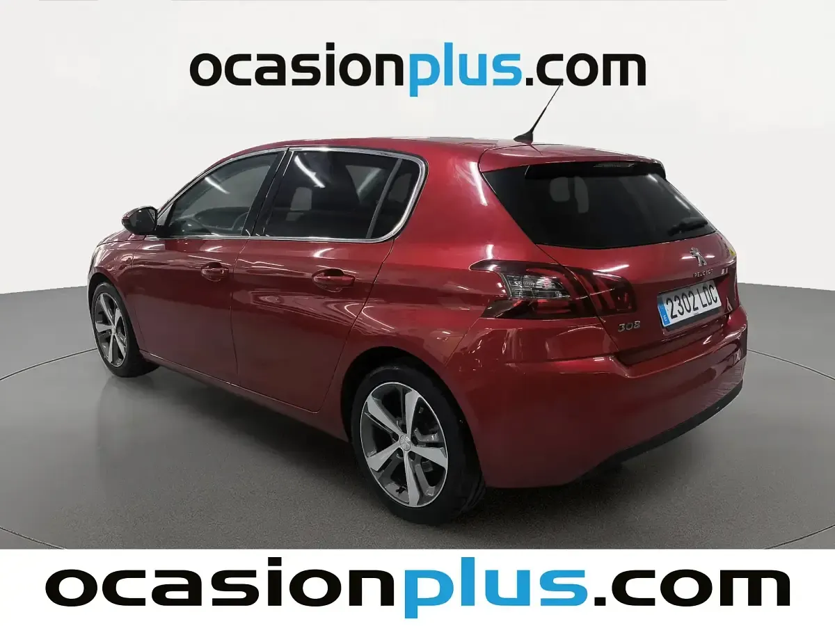 Usado Peugeot 308 Allure 110 CV (80 kW) 2019 Rojo Berlina