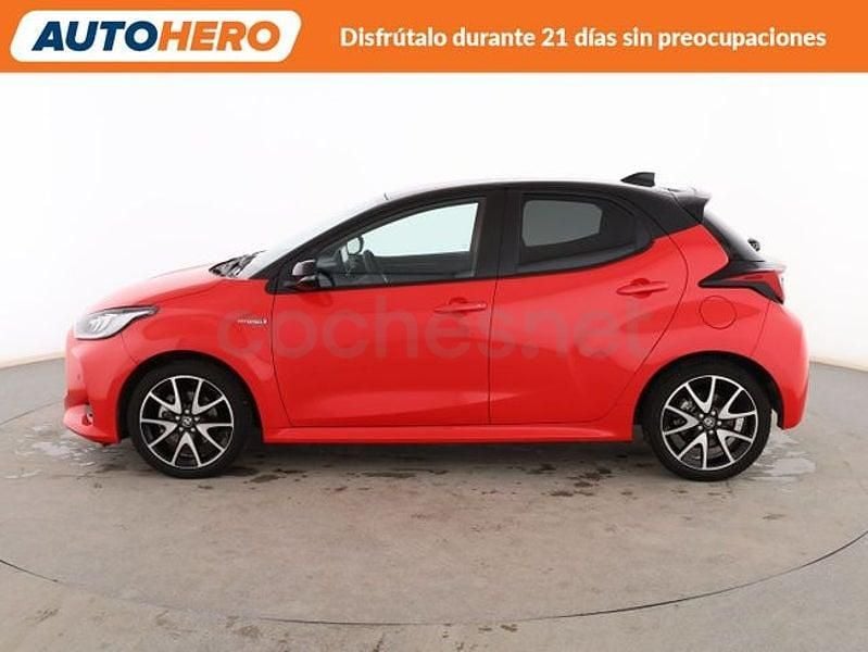 Usado Toyota Yaris Hybrid Advance 100 CV (73 kW) 2020 Rojo Berlina