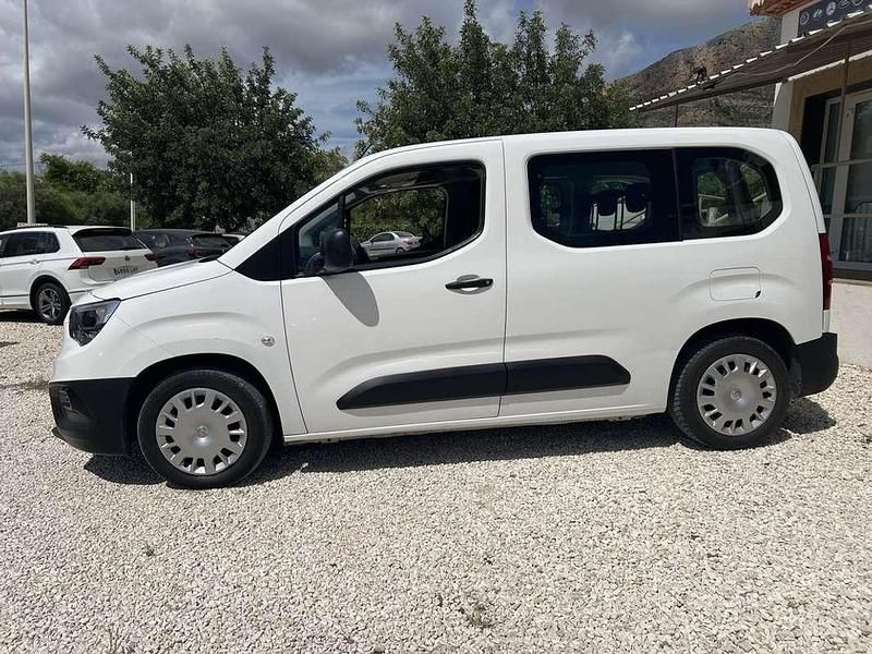 Usado Opel Combo Life Selective 76 CV (55 kW) 2019 Blanco Monovolumen