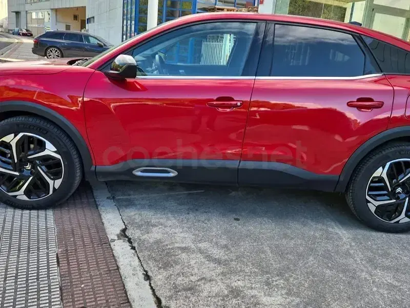 Usado Citroën C4 131 CV (96 kW) 2023 Rojo SUV