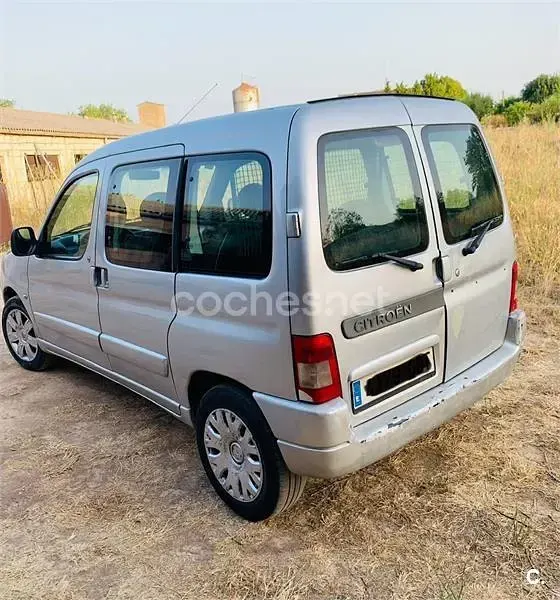 Usado Citroën Berlingo XTR 90 CV (66 kW) 2009 Gris / plata Monovolumen