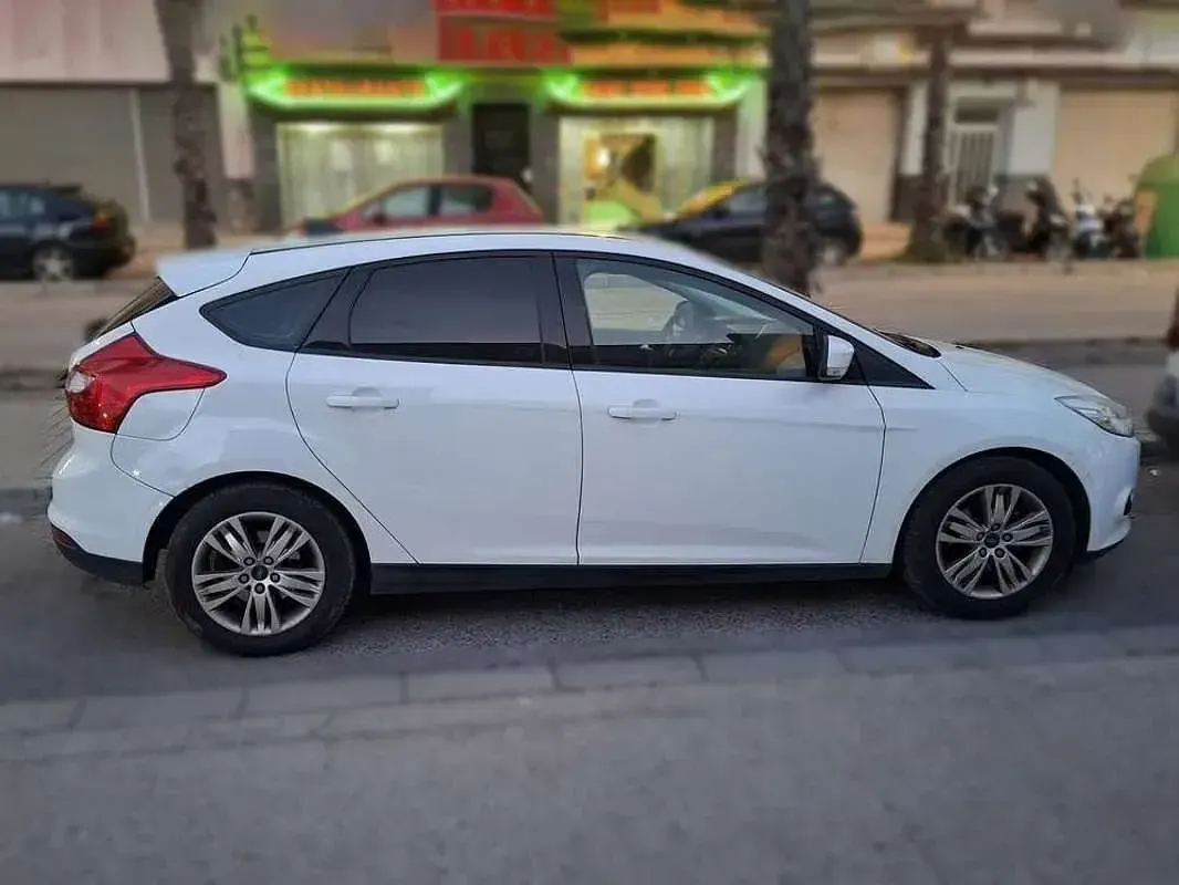 Usado Ford Focus Trend 101 CV (74 kW) 2012 Blanco Utilitario