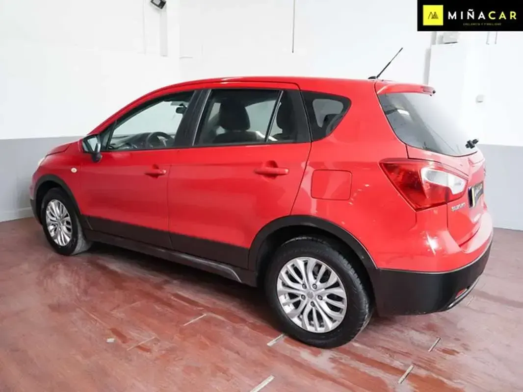 Usado Suzuki SX4 S-Cross 120 CV (88 kW) 2015 Rojo SUV