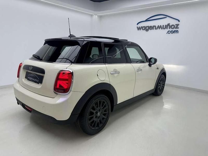Usado Mini ONE 102 CV (75 kW) 2019 Beige Utilitario