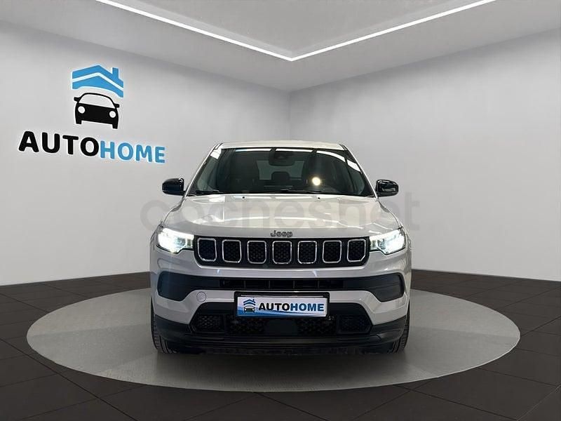 Usado Jeep Compass Limited 130 CV (95 kW) 2022 Gris / plata SUV