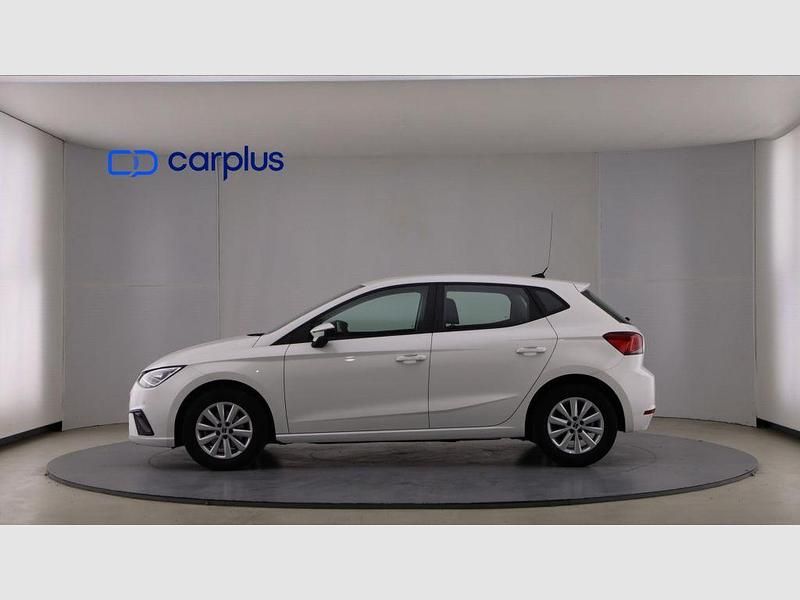 Usado Seat Ibiza Style 110 CV (80 kW) 2022 Blanco (sólido) Utilitario
