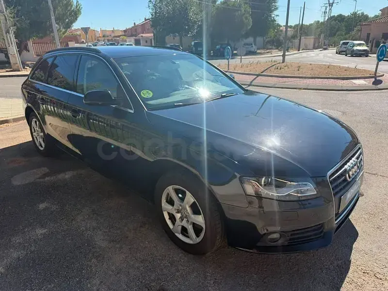 Usado Audi A4 143 CV (105 kW) 2010 Negro Familiar