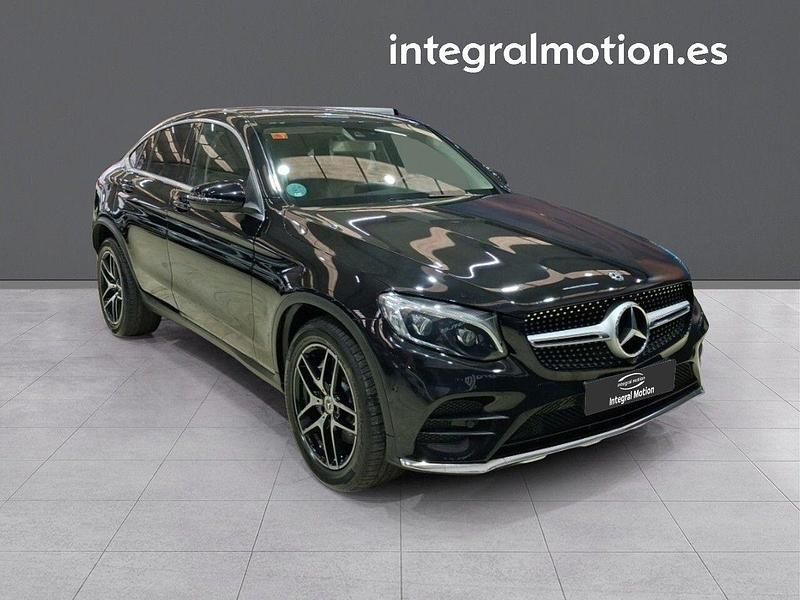Usado Mercedes GLC220 170 CV (125 kW) 2019 Negro