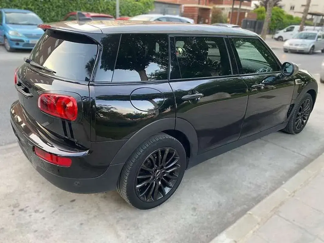 Usado Mini Cooper D 150 CV (110 kW) 2019 Negro Utilitario