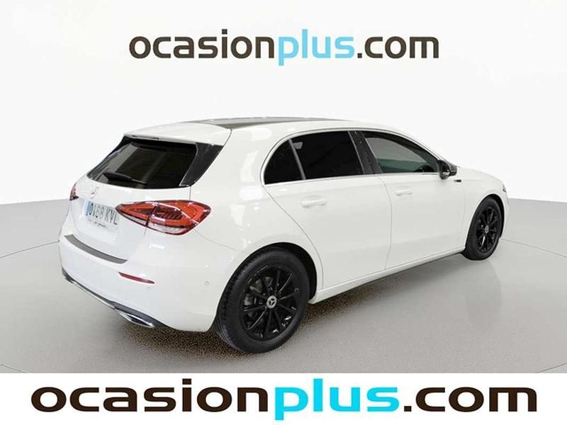 Usado Mercedes A180 116 CV (85 kW) 2019 Blanco Utilitario