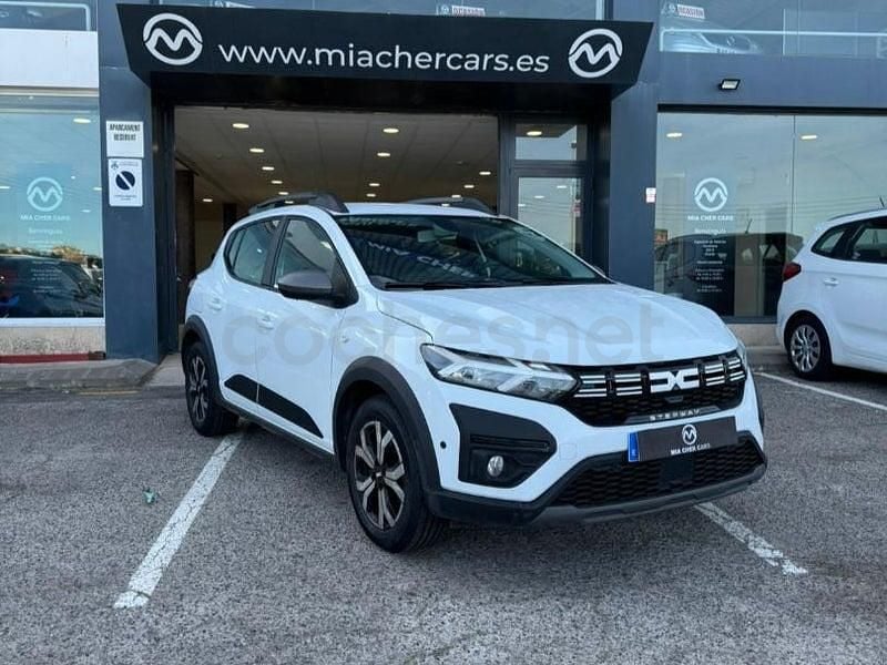 Usado Dacia Sandero Essentiel 91 CV (66 kW) 2023 Blanco Berlina