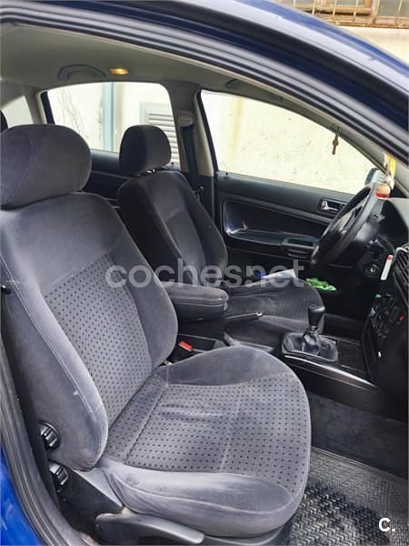 Usado VW Passat Comfortline 110 CV (80 kW) 1997 Azul Berlina