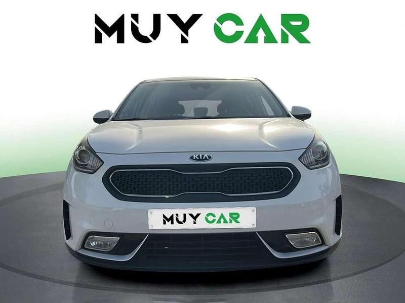 Usado Kia Niro 141 HP (103 kW) 2019 Branco SUV