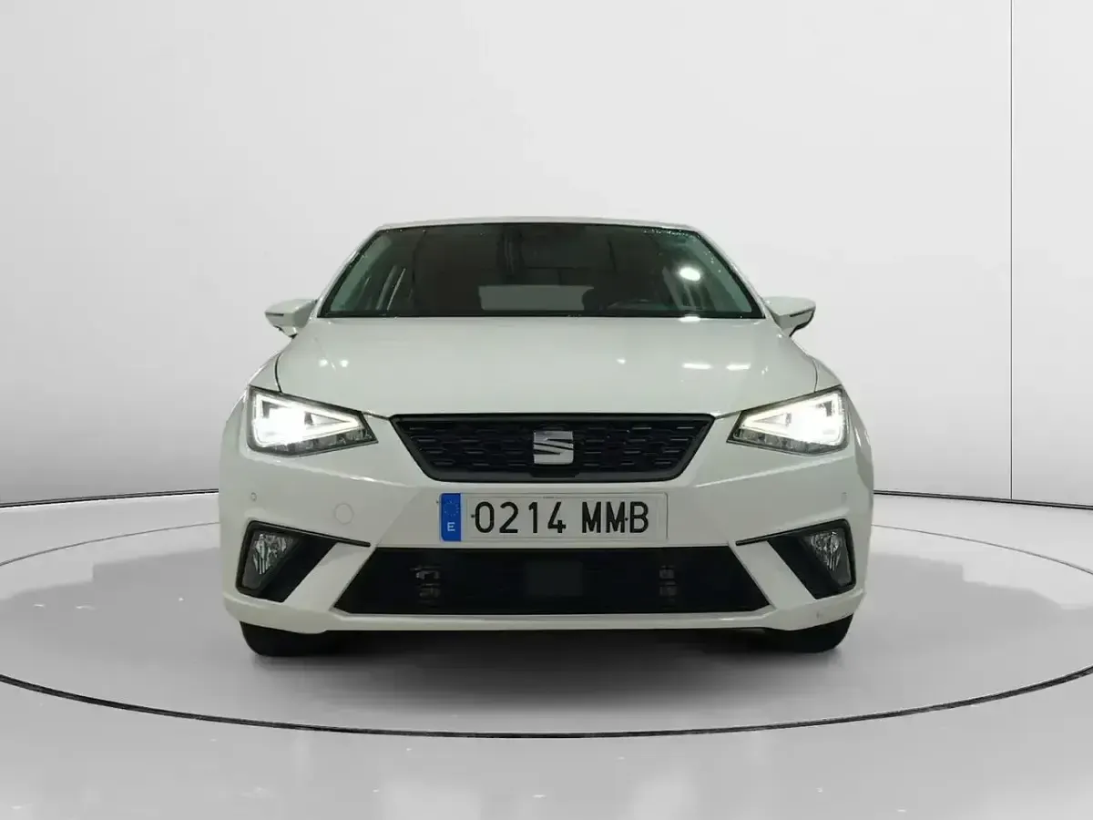 Usado Seat Ibiza Style 110 CV (80 kW) 2023 Blanco Berlina