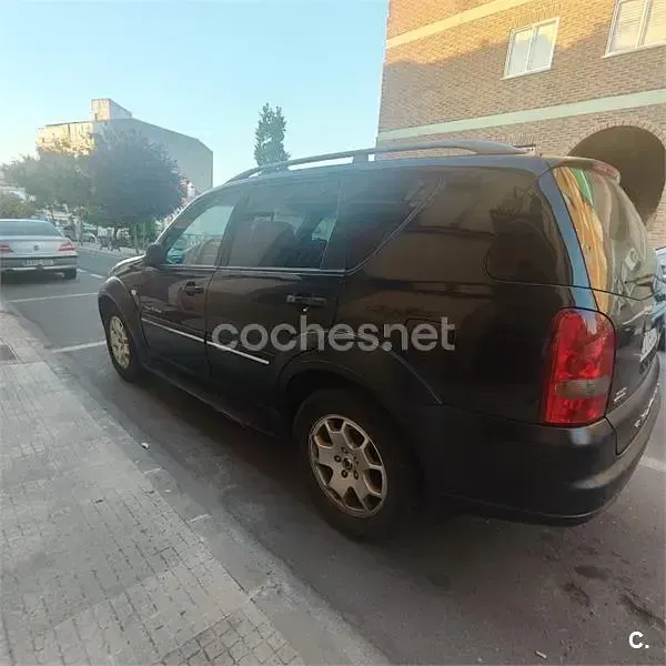 Usado SsangYong Rexton 165 CV (121 kW) 2006 Negro SUV