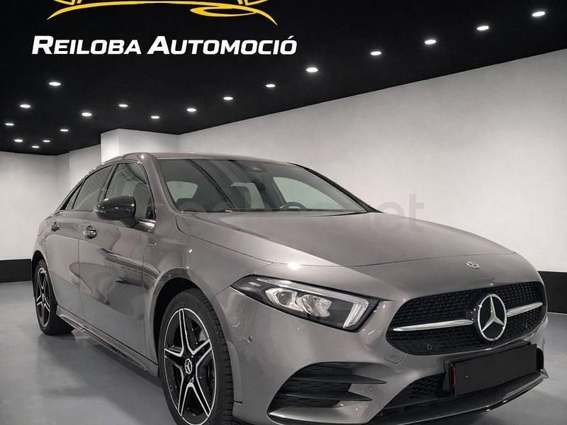 Usado Mercedes A250 218 CV (160 kW) 2021 Gris / plata Berlina