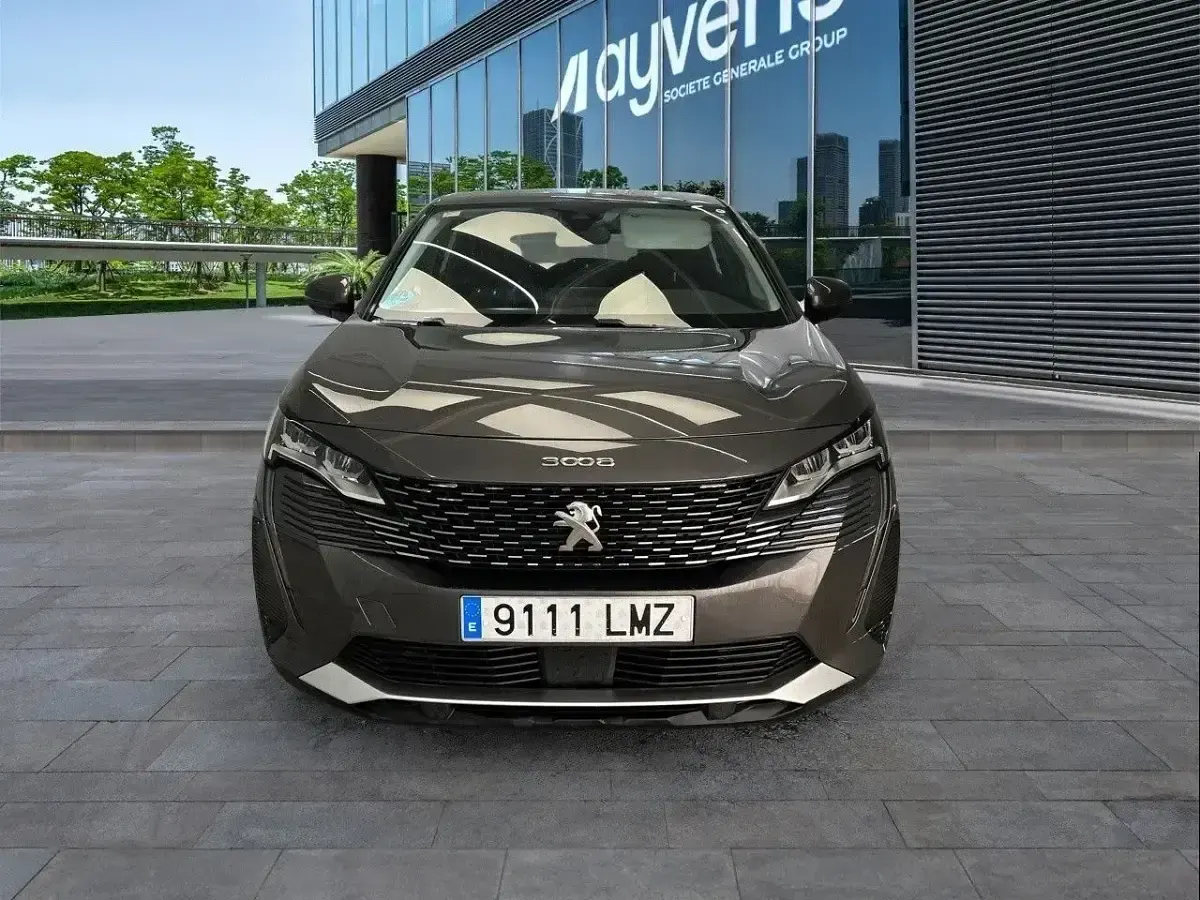 Usado Peugeot 3008 Active 131 CV (96 kW) 2021 Gris SUV