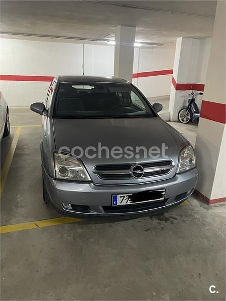 Usado Opel Vectra Comfort 100 CV (73 kW) 2003 Gris / plata Berlina