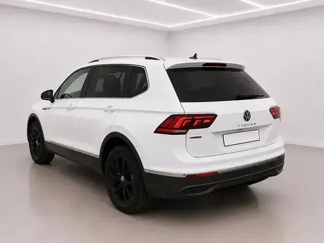 Usado VW Tiguan Life 150 CV (110 kW) 2022 Blanco SUV