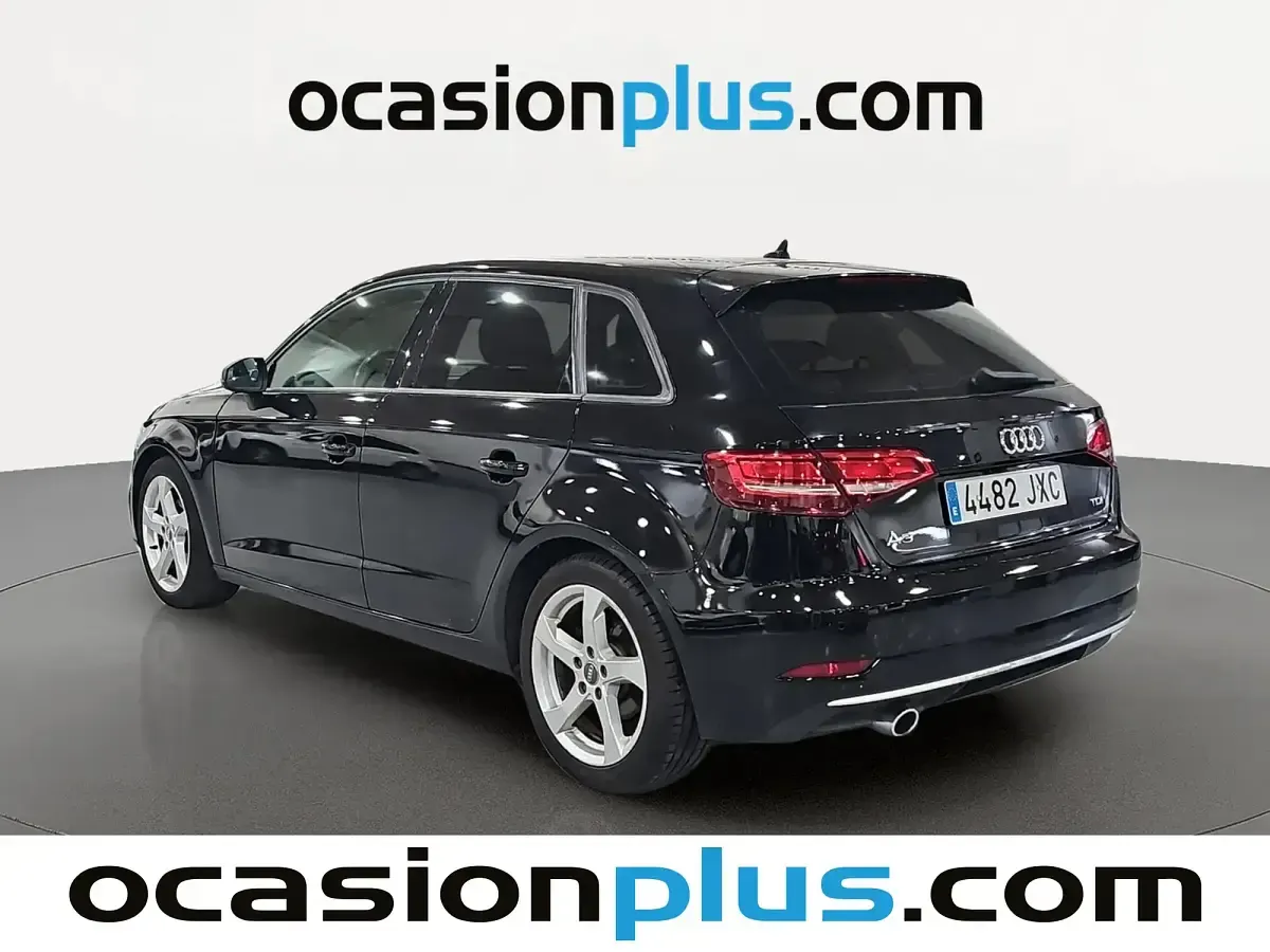 Usado Audi A3 Sport 110 CV (80 kW) 2017 Negro Berlina